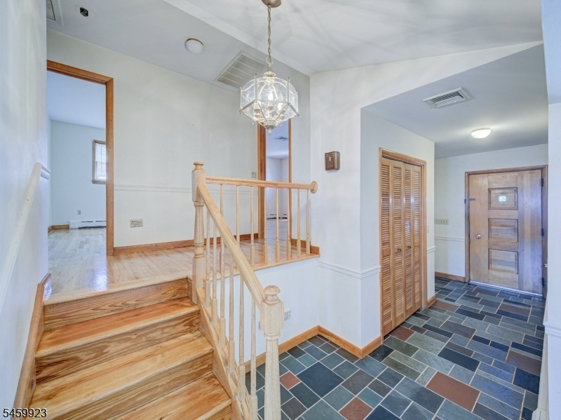 331 W Frech Ave Property Photo 5