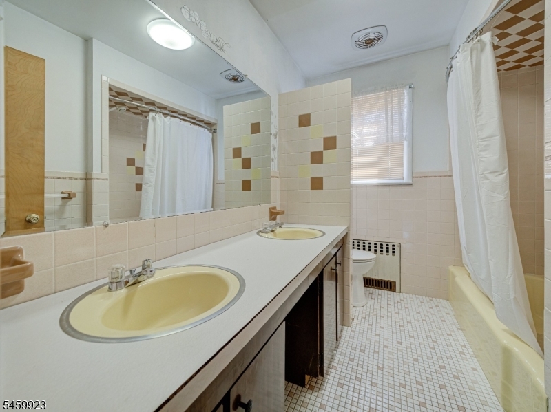 331 W Frech Ave Property Photo 15