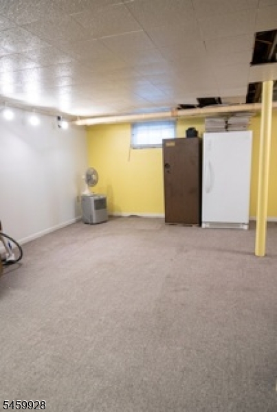 418 Locust Ave Property Photo 10