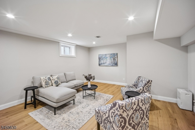 5 Briar Cliff Rd Property Photo 36