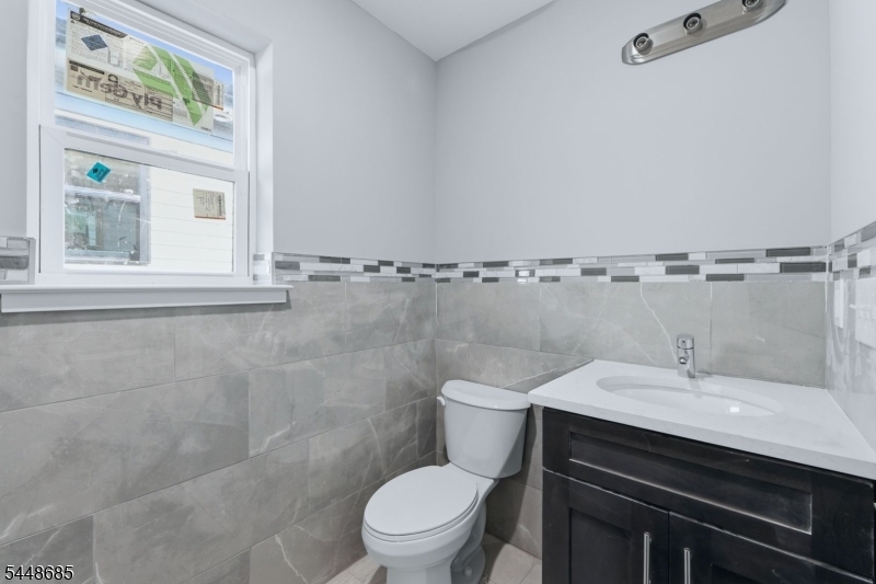 339 Court St Property Photo 15