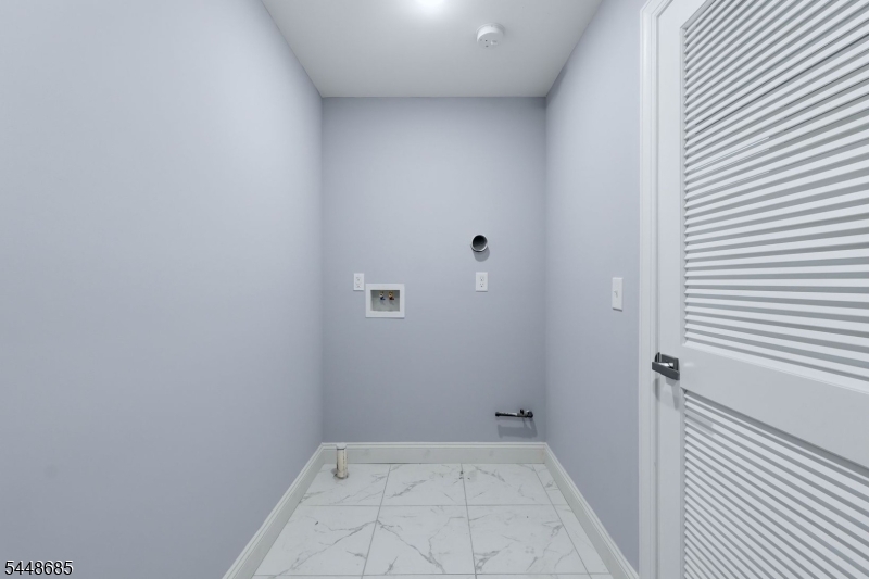 339 Court St Property Photo 17