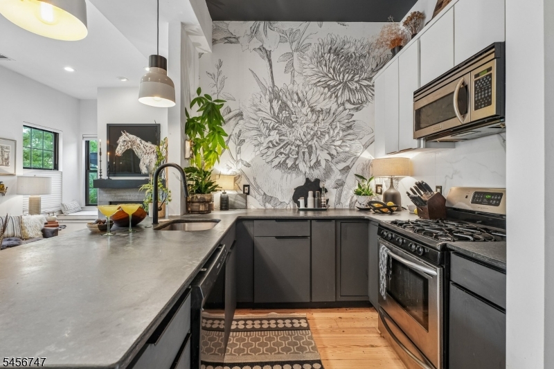 51 Greenwood Avenue (51 02) 2 Property Photo 10