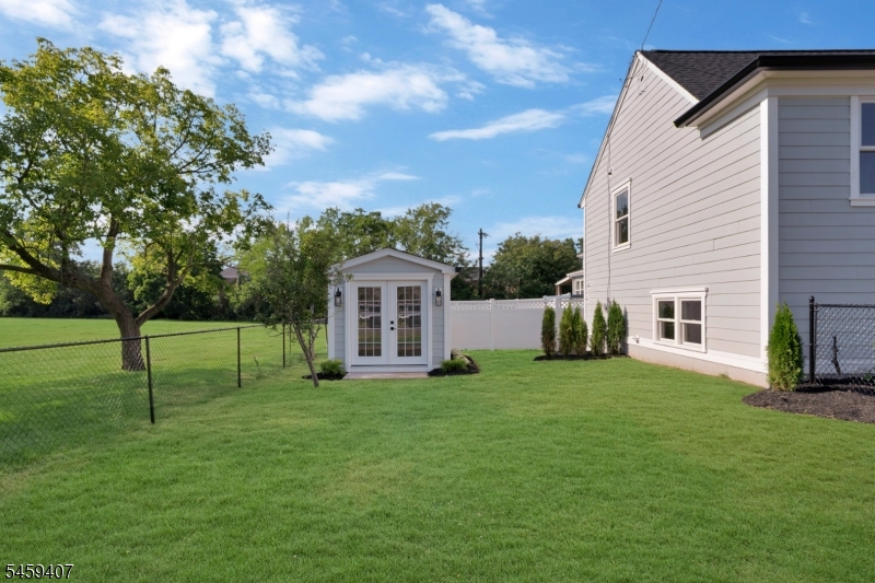 7 Mastogen Dr Property Photo 3