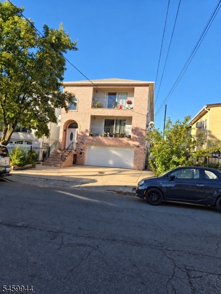 138 Malvern St Property Photo 3