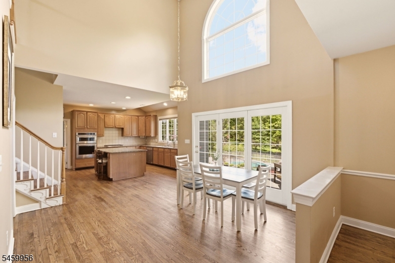 3 Longbow Ter Property Photo 7