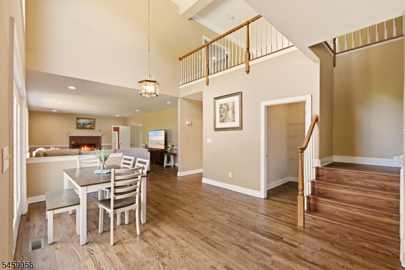3 Longbow Ter Property Photo 8