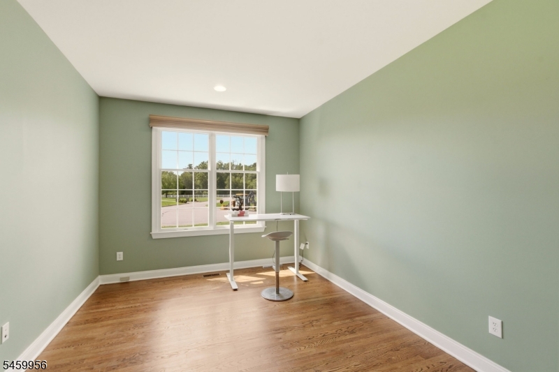 3 Longbow Ter Property Photo 25