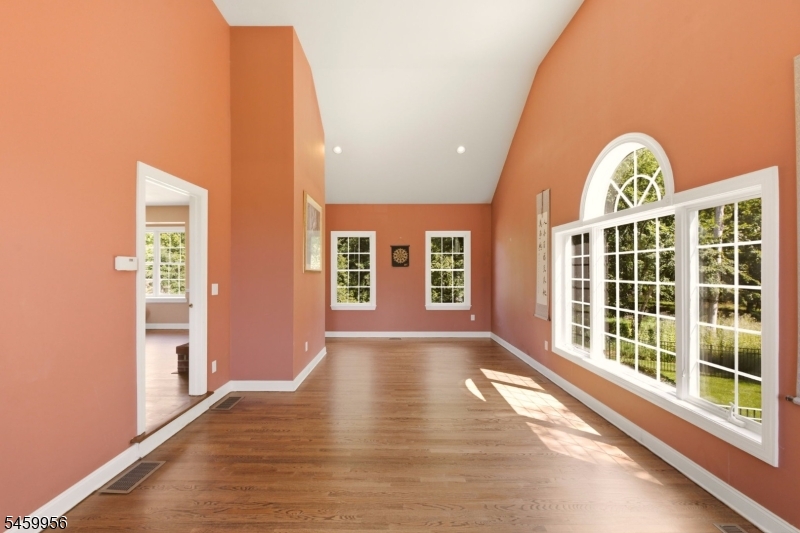 3 Longbow Ter Property Photo 26