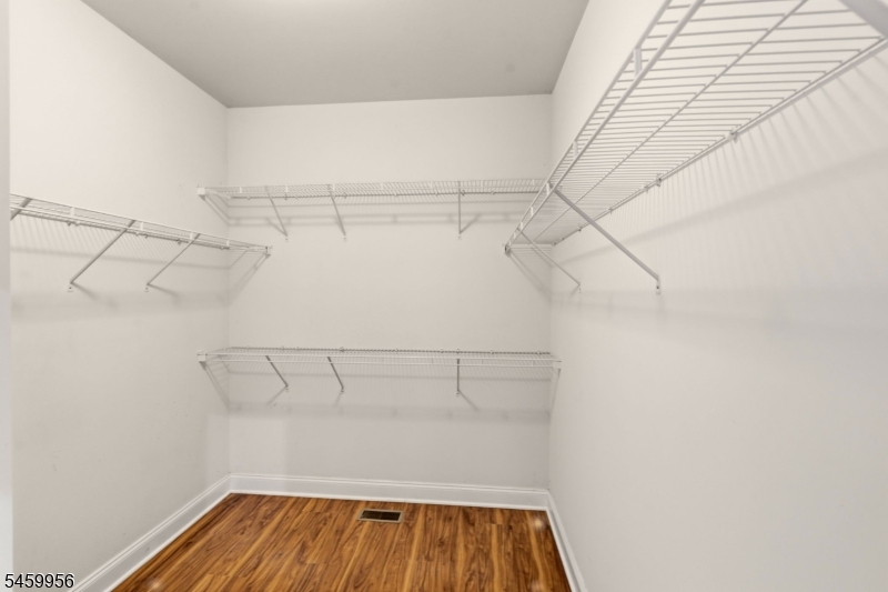 3 Longbow Ter Property Photo 34