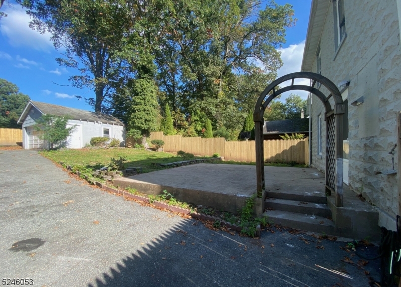 10 Park Rd Property Photo 17
