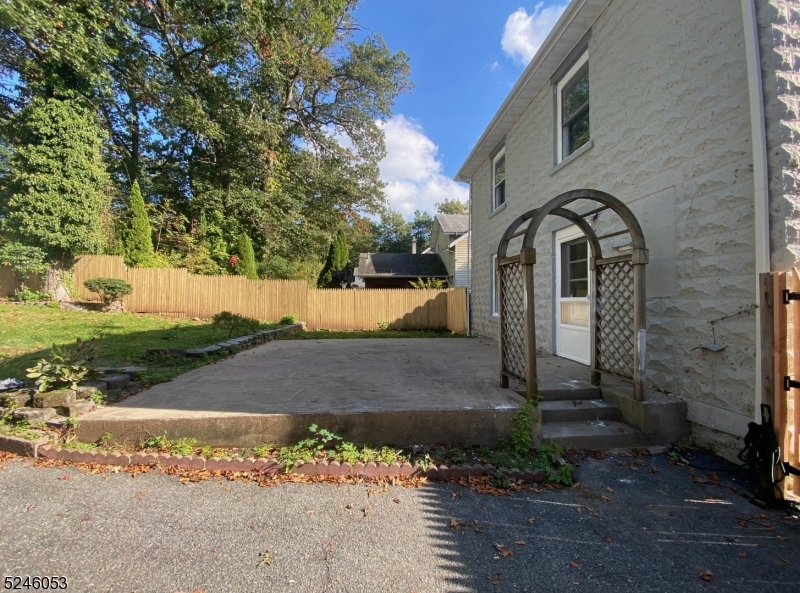 10 Park Rd Property Photo 18