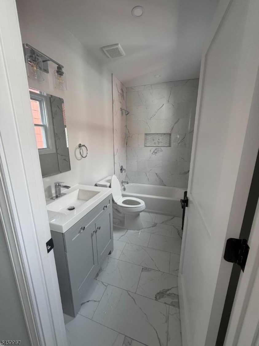 534 Morris St Property Photo 7