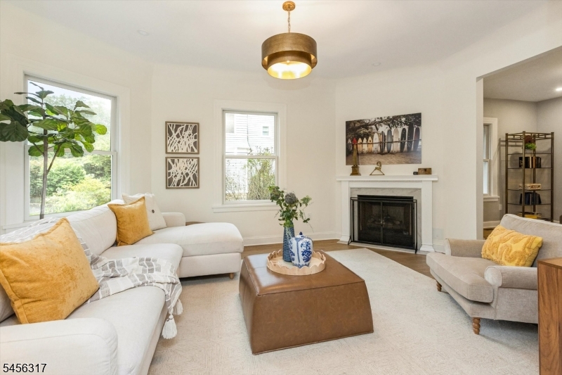 26 Appleton Pl Property Photo 9