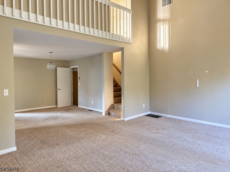 1 Oriole Ter Property Photo 5
