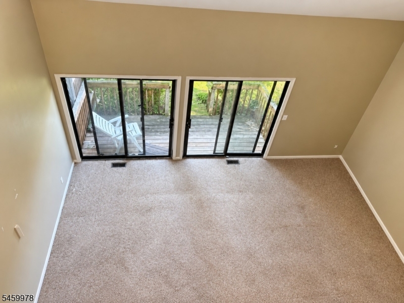 1 Oriole Ter Property Photo 9