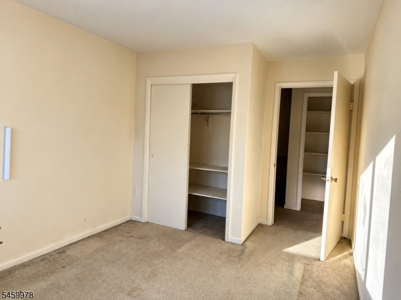 1 Oriole Ter Property Photo 13