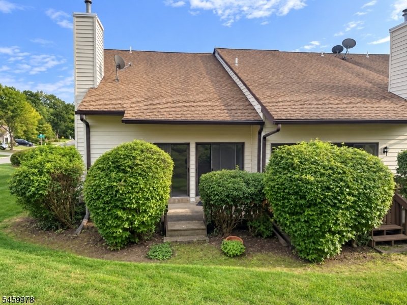 1 Oriole Ter Property Photo 16