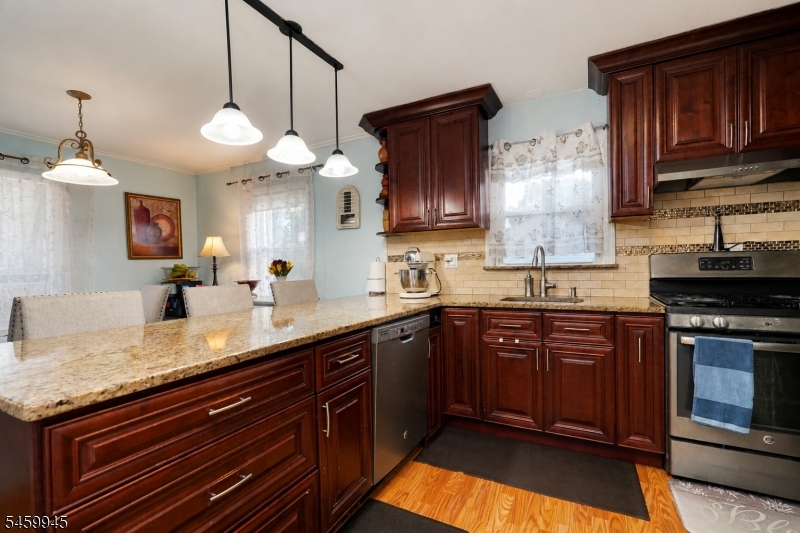 2522 Branford Ave Property Photo 12