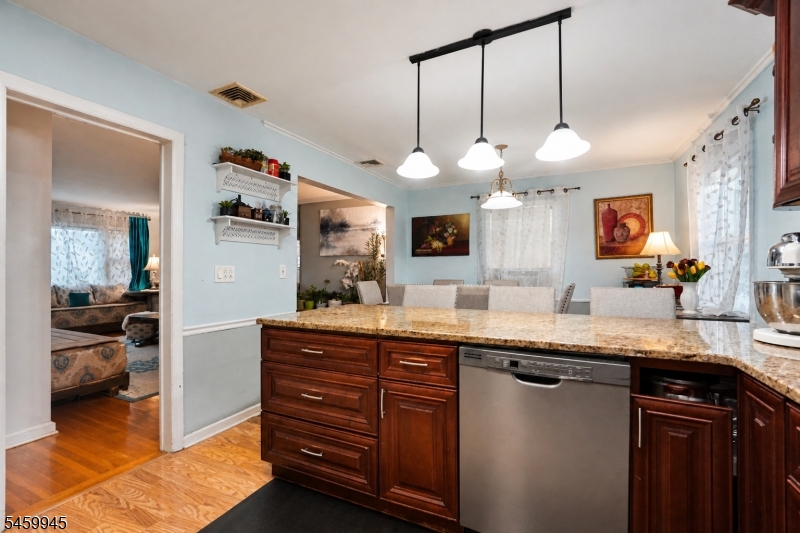 2522 Branford Ave Property Photo 13
