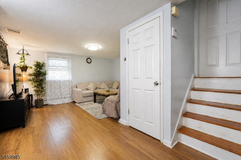 2522 Branford Ave Property Photo 25