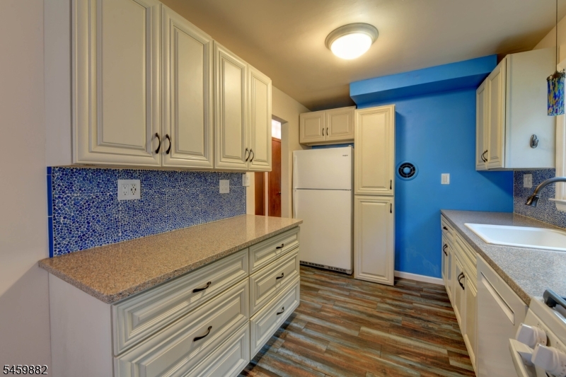 39 Sunset Rd Property Photo 5