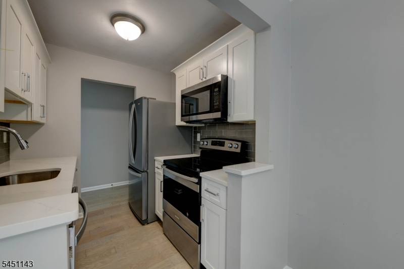100 Pierson Miller Dr F12 Property Photo 14