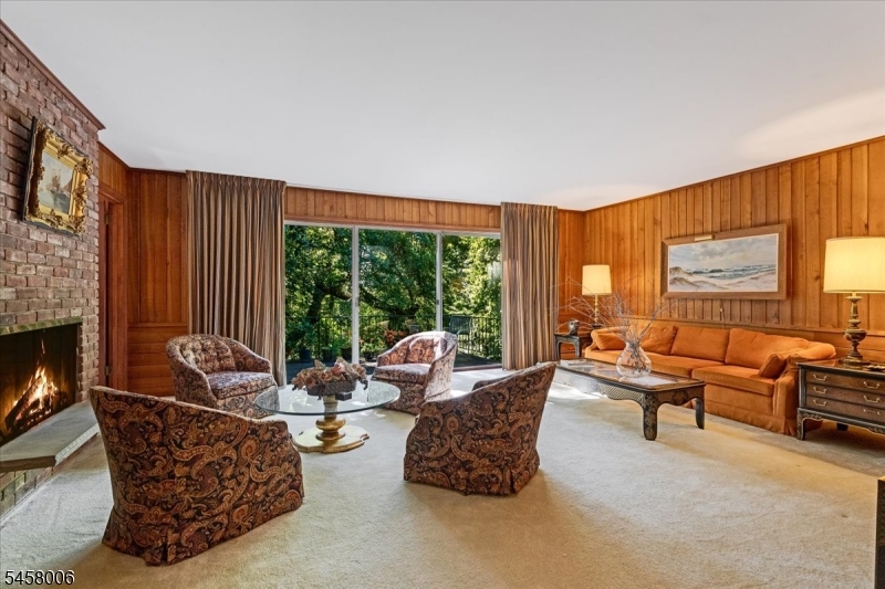 18 Tree Top Dr Property Photo 2
