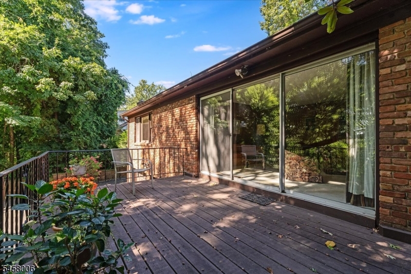 18 Tree Top Dr Property Photo 14