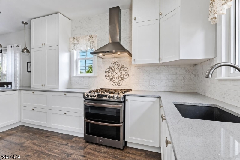 22 William St Property Photo 6