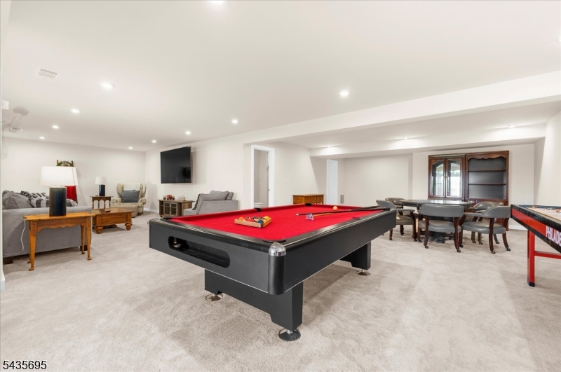 124 Club House Dr Property Photo 33