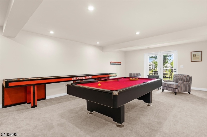 124 Club House Dr Property Photo 34