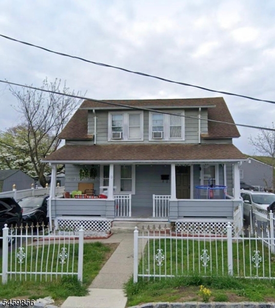 9 W Sickle St Ab Property Photo 1