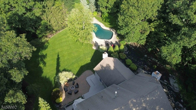 8 Goldfinch Run Property Photo 47