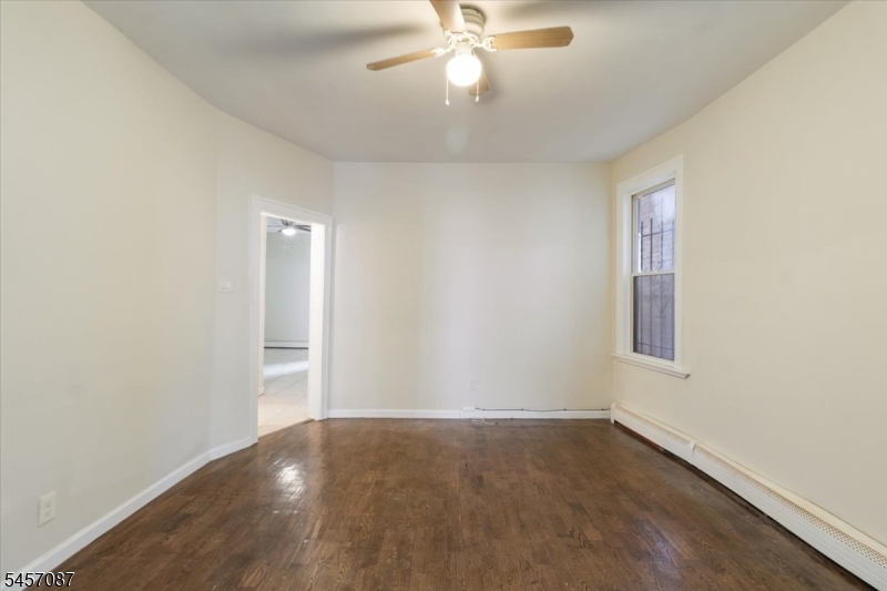 422 Jelliff Ave Property Photo 5