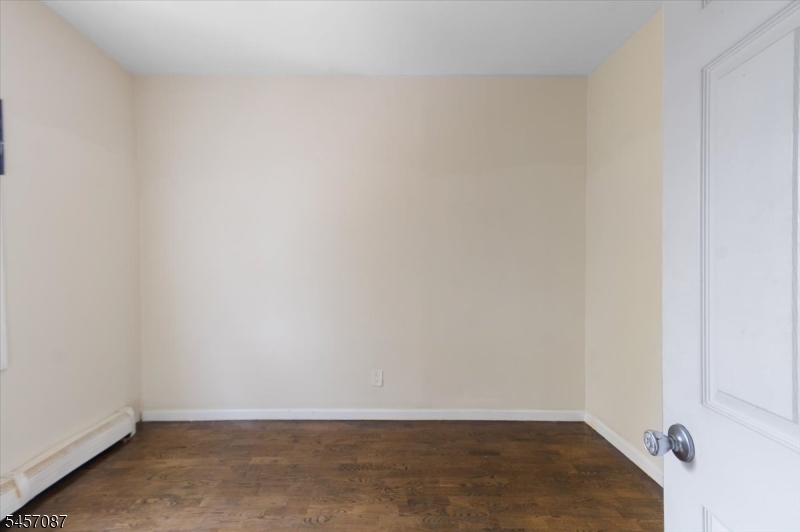422 Jelliff Ave Property Photo 10
