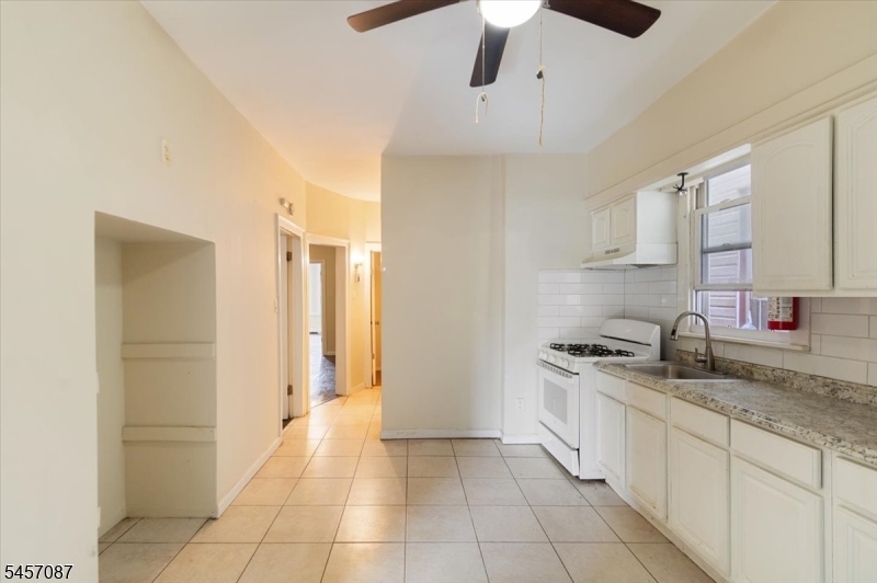 422 Jelliff Ave Property Photo 11