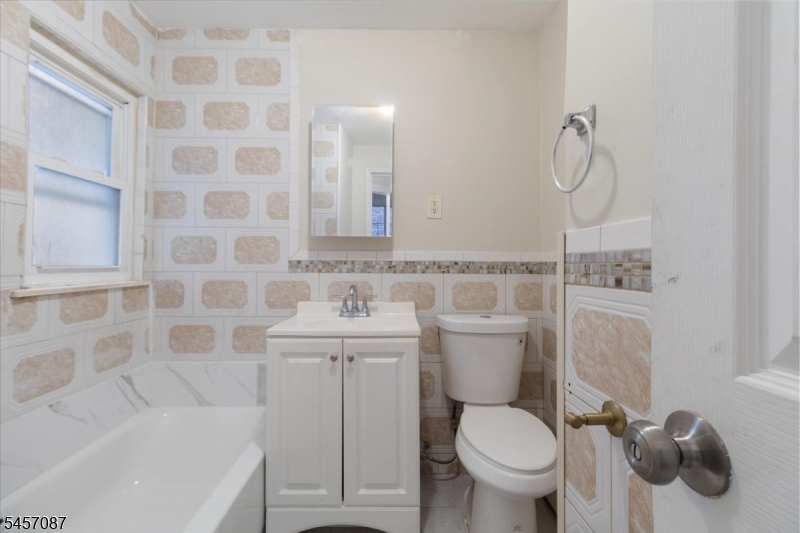 422 Jelliff Ave Property Photo 15
