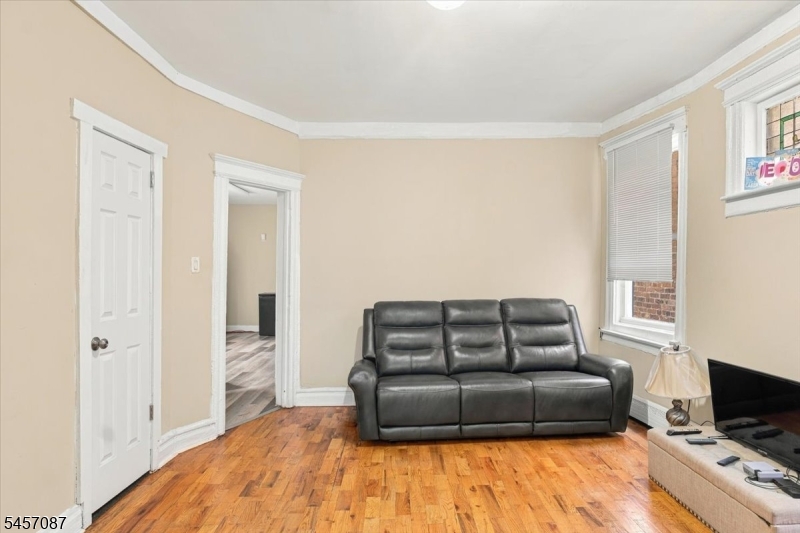 422 Jelliff Ave Property Photo 27