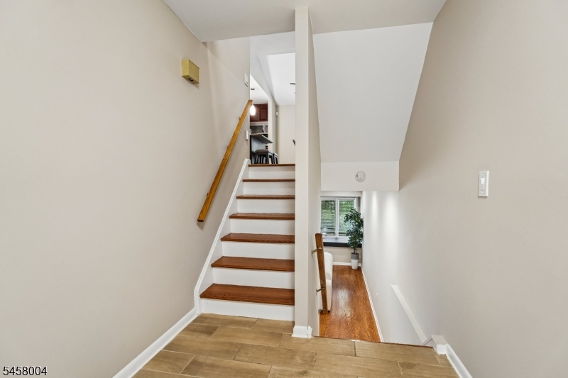 141 Marion Dr Property Photo 4