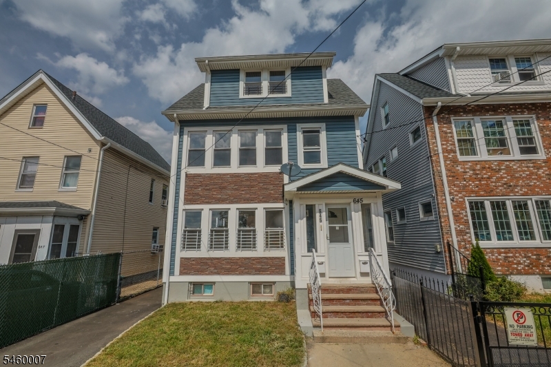 645 Nye Ave Property Photo 1