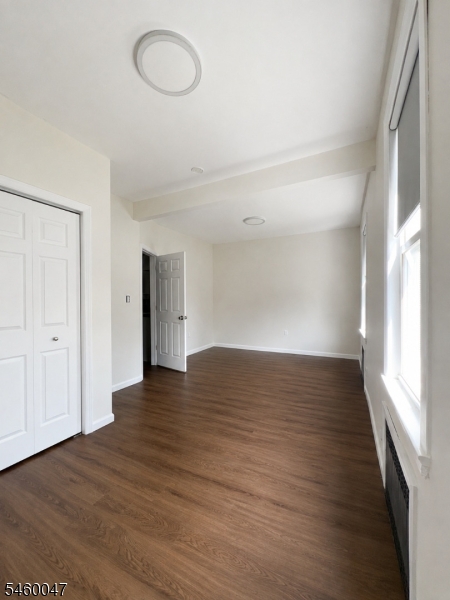 360 River Dr 2 Property Photo 6