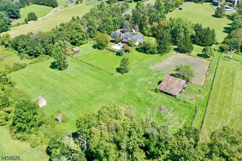 13 Farmersville Rd Property Photo 1