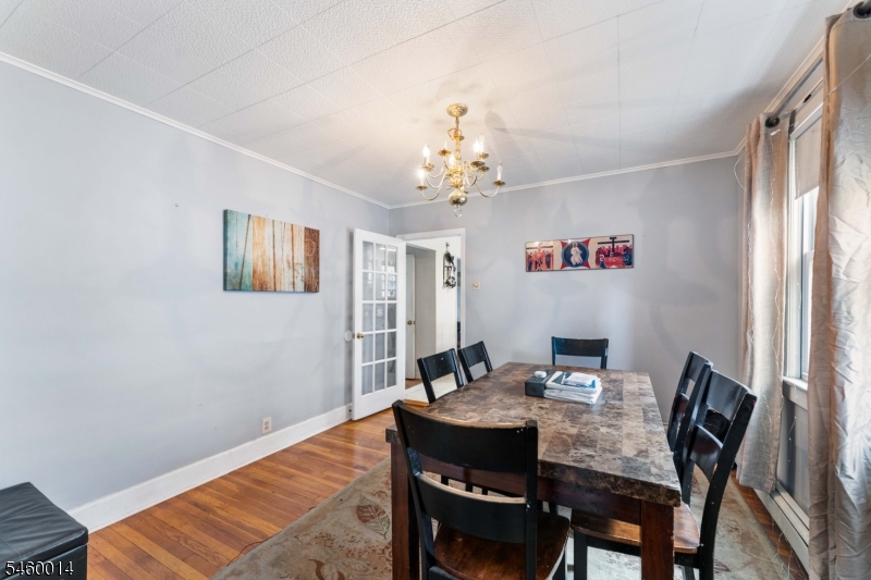139 Coddington St Property Photo 6