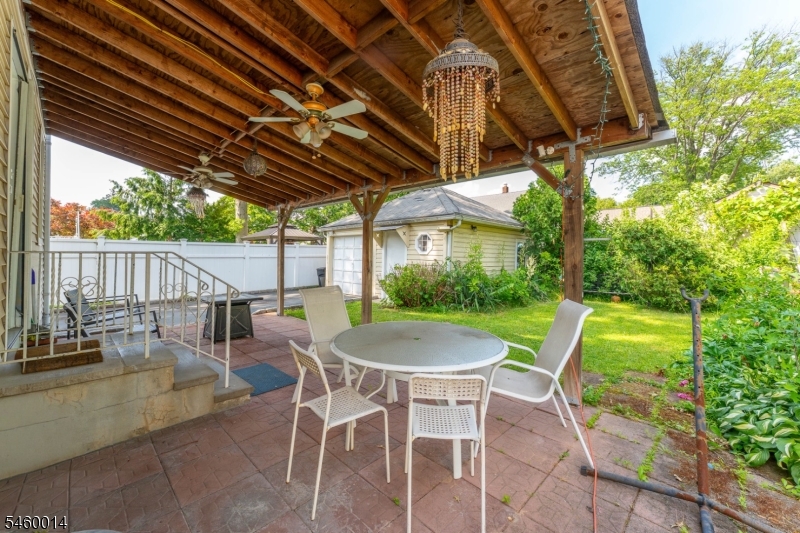 139 Coddington St Property Photo 18