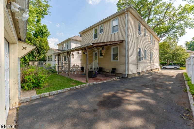 139 Coddington St Property Photo 19