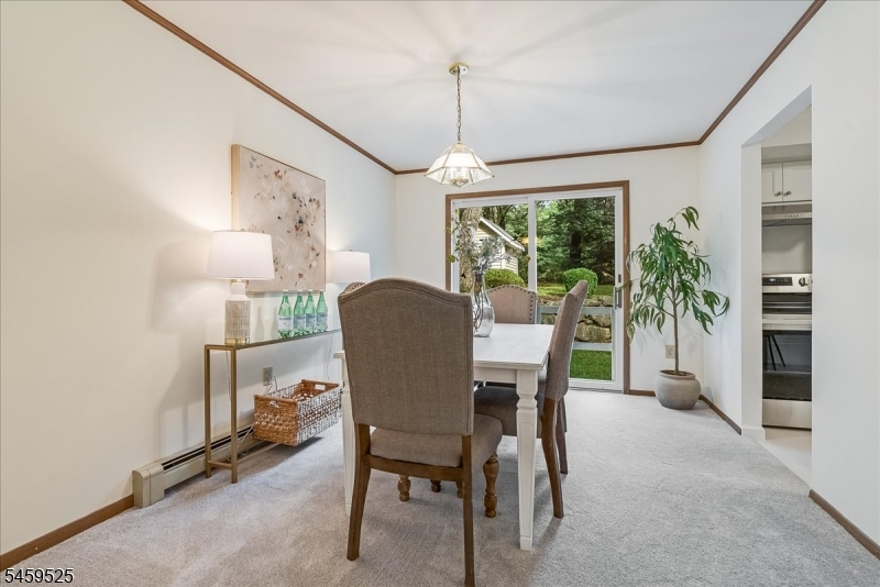 27 Seminole Ave Property Photo 8