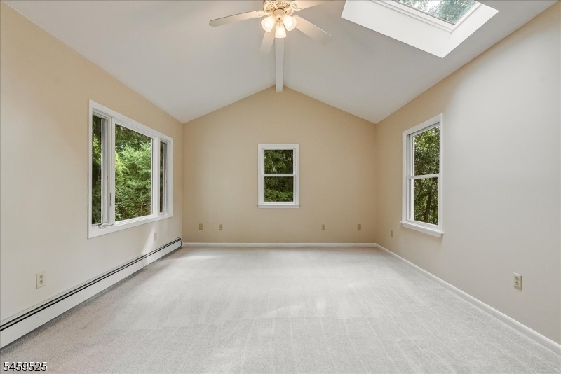 27 Seminole Ave Property Photo 15