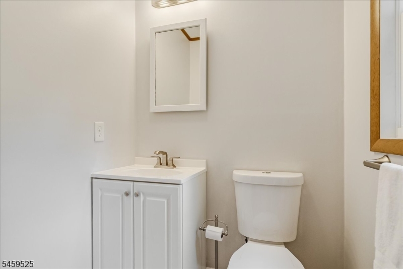27 Seminole Ave Property Photo 21