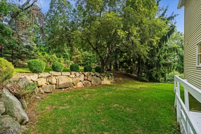 27 Seminole Ave Property Photo 28